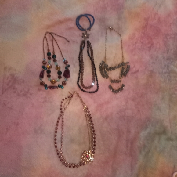 💕5 for 25$ 5 Piece Jewelry Necklace Beaded Bundle - Picture 2 of 13